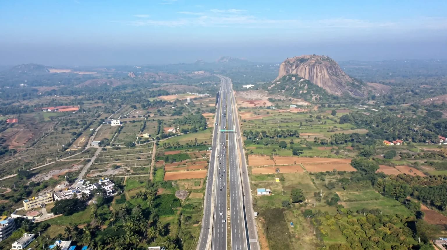 Scenic road and landscape view near Bengaluru / Mysuru